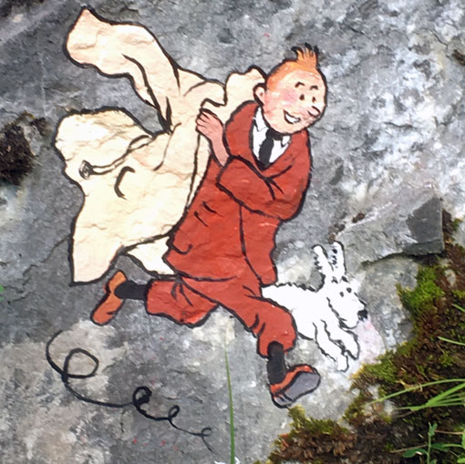 Tintin, peinture sur rochers